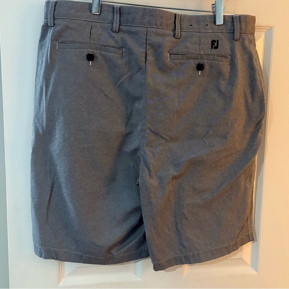 FJ Footjoy men’s grey nylon golf shorts size 36 9” inseam - Picture 3 of 13